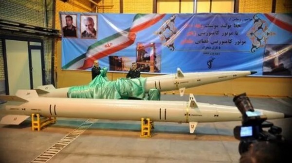 The Guardian’dan Çarpıcı Analiz: Hamaney’i Almak Mı, Askeri Tesisleri Vurmak Mı?